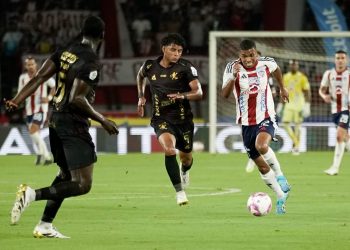 Junior se enredó en casa y América lo castigó en la Copa Colombia