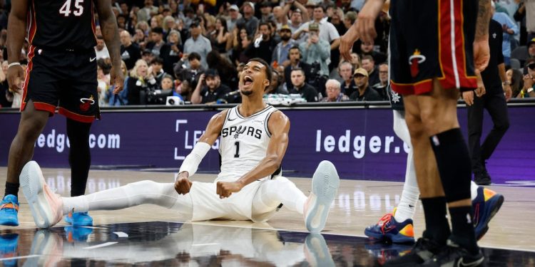 Wembanyama lidera un inicio histórico en la NBA