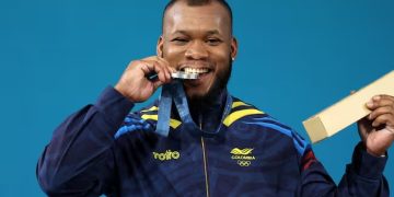 Yeison López hace historia: Oro y récord mundial en halterofilia