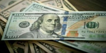 Dólar cae a $3.878 y acumula nueva pérdida frente al peso colombiano