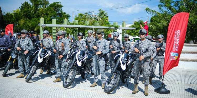 Gobernador Verano comienza entrega de 110 motocicletas para fortalecer la Fuerza Pública en el departamento