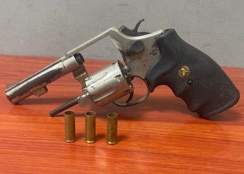 Capturan a menor de edad con revólver cargado en el barrio La Sierra de Barranquilla