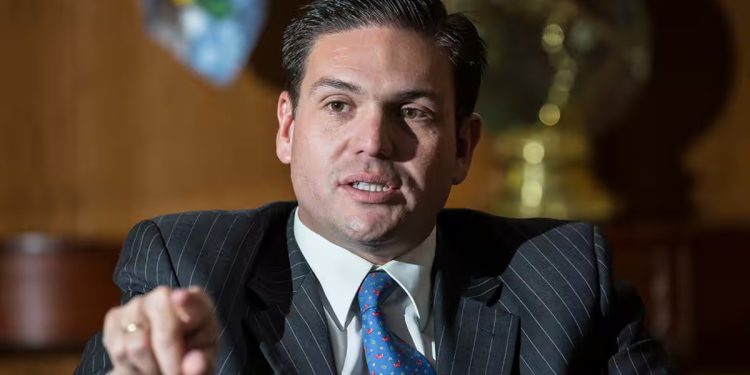 Propuestas y críticas del precandidato presidencial Juan Carlos Pinzón