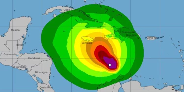 Tormenta Tropical Melissa se aleja lentamente del Caribe, pero persistirán fuertes lluvias