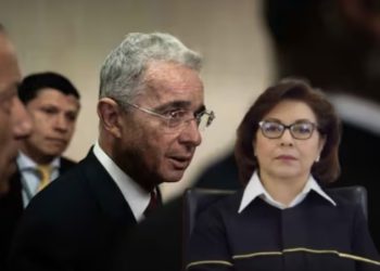 Salvamento de Voto de la magistrada Oviedo en caso Uribe: Discrepancias jurídicas y contexto político por trinos controversiales