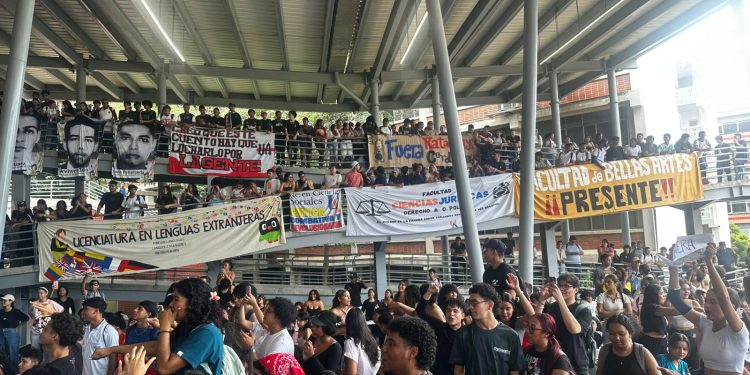 Estalla crisis en la Universidad del Atlántico; Leyton Barrios: ¿un rector con pies de barro?