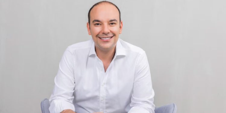 Horacio José Serpa anuncia su regreso a la política y aspirará nuevamente al Senado por el Partido Liberal