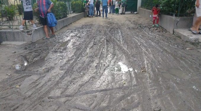 Indignación en Soledad: padres del ITIDA denuncian que salida del colegio se convirtió en un foco de insalubridad