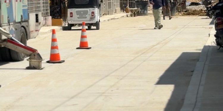 Alcaldesa Yenis Orozco supervisó avances del 90% en obras de pavimentación del barrio Bellavista
