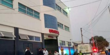 Adolescente apuñala a familiar y la víctima muere en clínica de Soledad