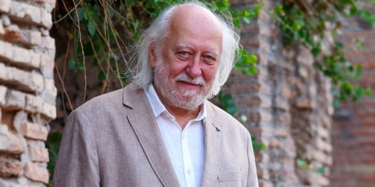 László Krasznahorkai, Premio Nobel de Literatura 2025: “Por reafirmar el poder del arte en medio del terror apocalíptico”