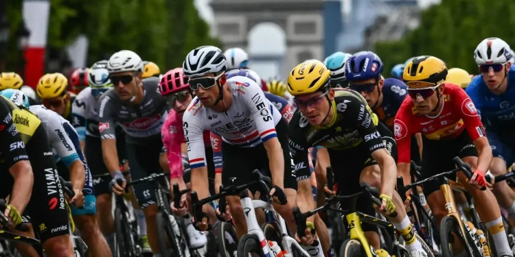 “Descalabro total”: el Arkea-B&B Hotels desaparece del World Tour