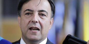 Exregistrador aclara que renuncia de Quintero no lo excluye de la consulta del Pacto Histórico