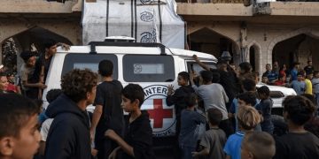 Israel recibe los cuerpos de dos presuntos rehenes entregados por Hamás