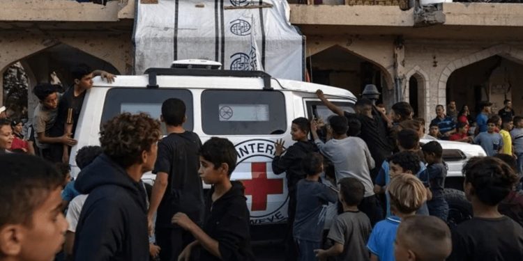 Israel recibe los cuerpos de dos presuntos rehenes entregados por Hamás