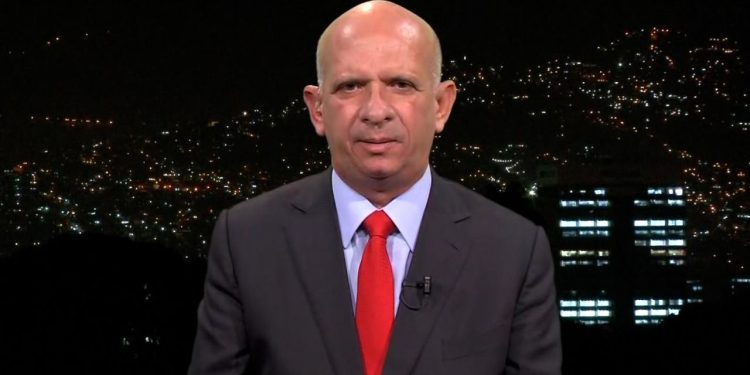 Hugo ‘El Pollo’ Carvajal sacude la política con nuevas revelaciones sobre Petro y las FARC