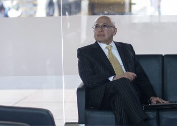 Giro en el gabinete: Petro solicita salida de Eduardo Montealegre del Ministerio de Justicia