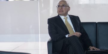 Giro en el gabinete: Petro solicita salida de Eduardo Montealegre del Ministerio de Justicia