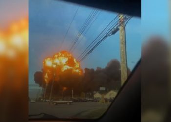 Avión de carga de UPS se estrella en Louisville: siete muertos y 11 heridos