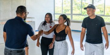 Rector Leyton Barrios anuncia construcción de cancha múltiple en sede Sabanalarga