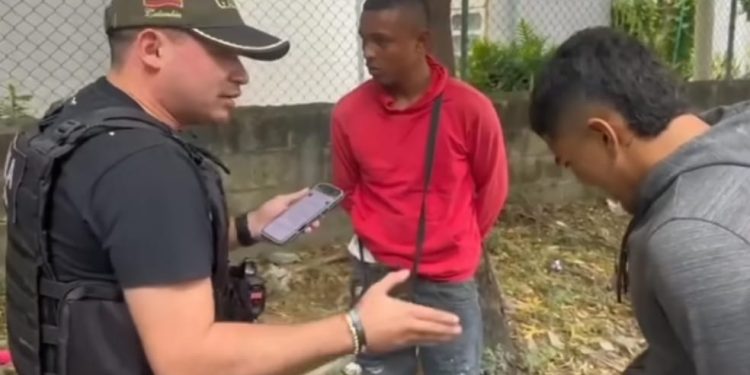 Cayó pareja extorsiva en Caribe Verde: se hacían pasar por “Los Costeños” para intimidar a sus víctimas