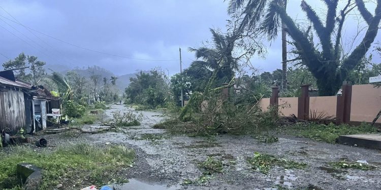 Supertifón Fung-wong deja dos muertos y obliga a evacuar a 1,4 millones de personas en Filipinas