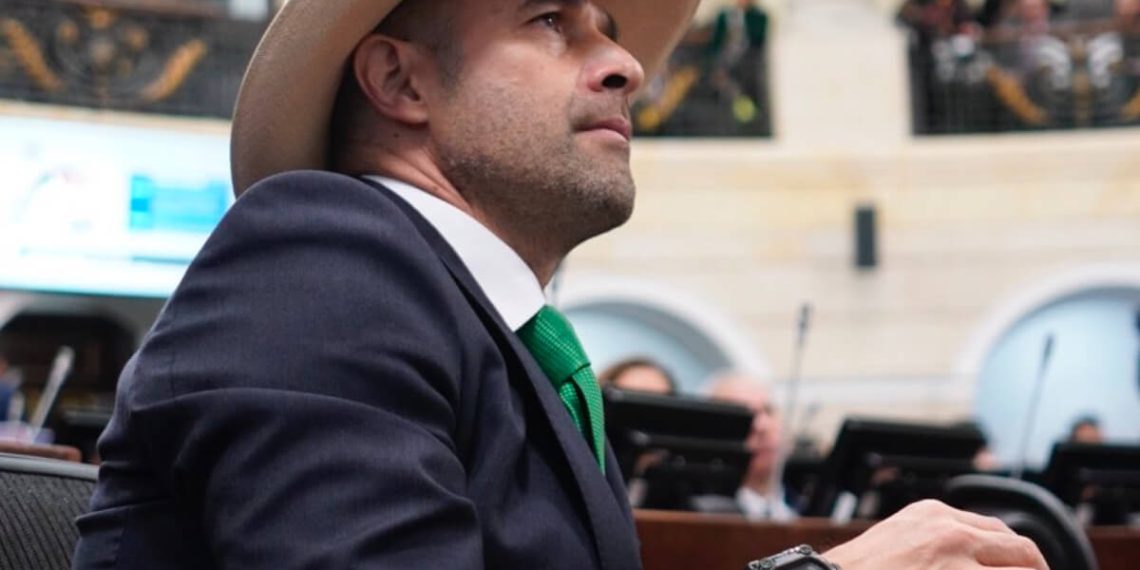 Centro Democrático propone a Andrés Guerra encabezar lista a la Cámara por Antioquia