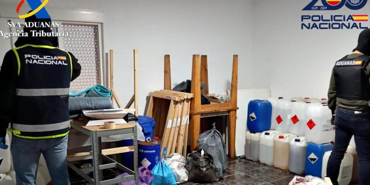 Desmantelan red que traficaba cocaína camuflada en pulpa de fruta enviada desde Colombia