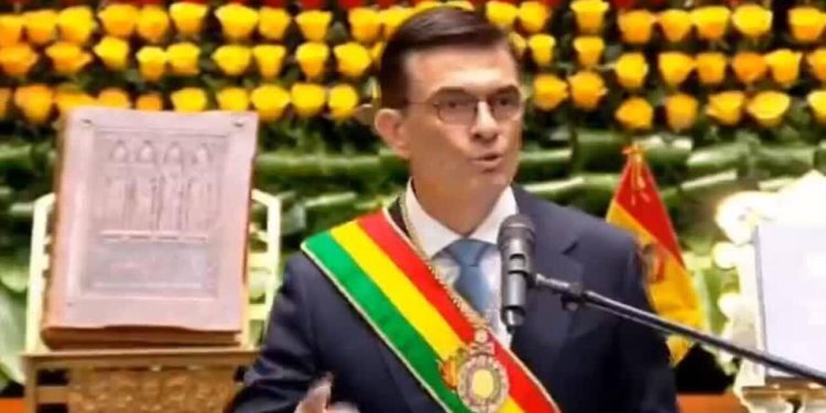 Rodrigo Paz asume la presidencia de Bolivia
