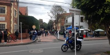 Por posible amenaza de bomba evacúan la Universidad Católica