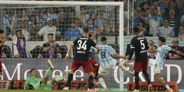 Racing firma una noche épica y deja a River sin Clausura y sin Copa