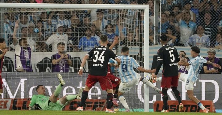 Racing firma una noche épica y deja a River sin Clausura y sin Copa