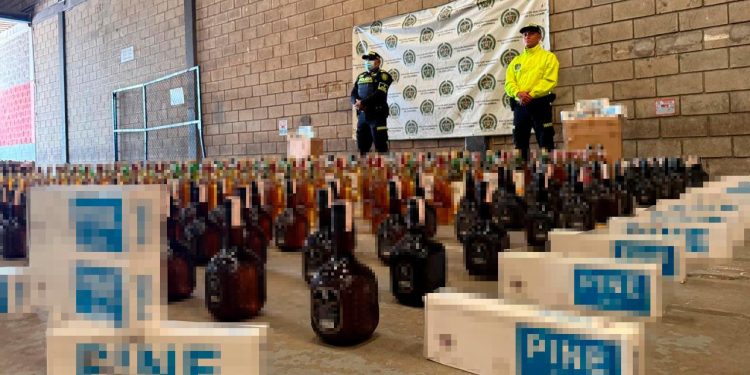 Golpe al contrabando en Soledad: Policía incauta 897 botellas de whisky y mil cajetillas de cigarrillos avaluadas en más de $191 millones