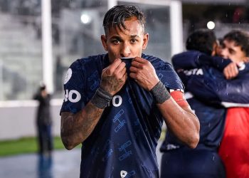 Sebastián Villa entra en la historia de Rivadavia