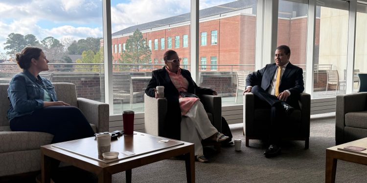 La IUB fortalece compromiso con la excelencia académica y la internacionalización