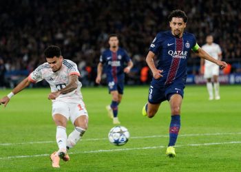 Luis Díaz brilla y sufre en una noche inolvidable en París