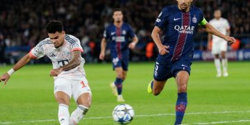 Luis Díaz brilla y sufre en una noche inolvidable en París