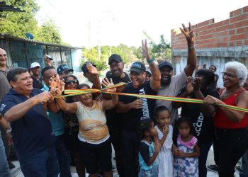 Alcalde Char entrega nuevas vías a los habitantes de Carlos Meisel