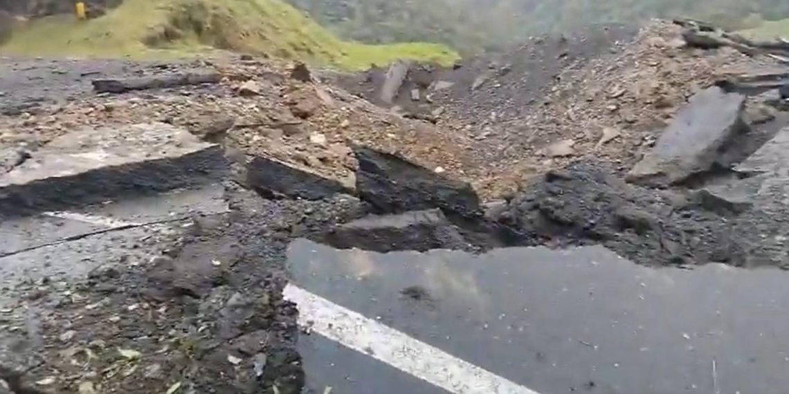 Atentado con explosivos deja inhabilitada vía entre Medellín y la región Caribe