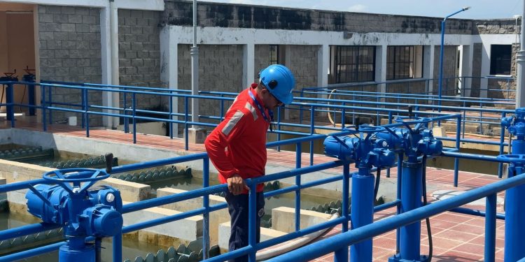 En 15 días el gobierno de Eduardo Verano garantizará que el 100 % de Burrusco tenga agua potable