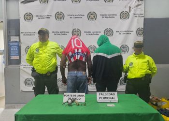 Capturados dos hombres armados que pretendían asaltar bus intermunicipal en Sabanalarga