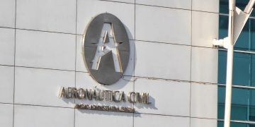 Nombran a Luis Alfonso Martínez Chimenty como nuevo director de la Aeronáutica Civil