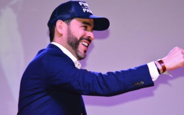 Abelardo de la Espriella supera los 4 millones de firmas y asegura su candidatura presidencial