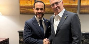 De la Espriella plantea mudar la embajada a Jerusalén tras reunión con canciller israelí