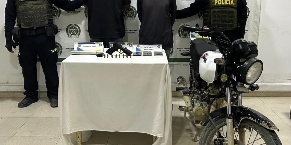 Golpe al “Clan del Golfo” en Bolívar: capturan a dos presuntos sicarios con pistola y supresor