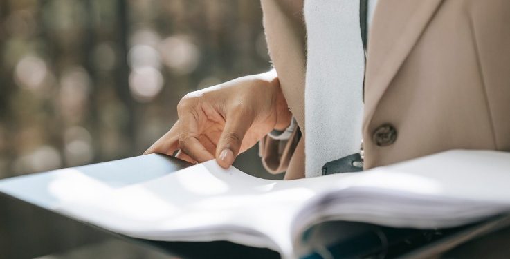 Cargos a exdirectora de Indersantander por posibles nombramientos irregulares en planta de personal