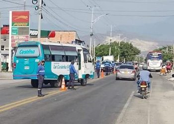 Conductores intermunicipales, bajo terror: les cobran $30.000 diarios para dejarlos trabajar