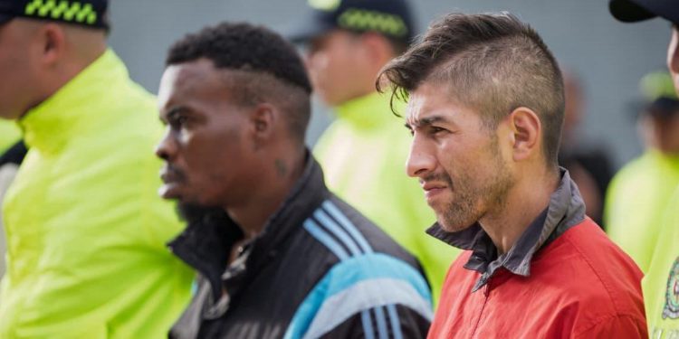 Capturan a 23 presuntos integrantes de bandas que distribuían droga camuflada en dulces en Bogotá