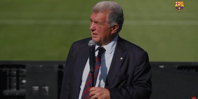 Laporta sueña con un homenaje a Messi en el regreso del Camp Nou