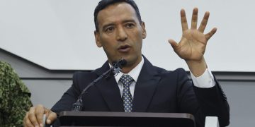 Mindefensa ordena investigación por presuntos vínculos de alto oficial del Ejército con disidencias de ‘Calarcá’